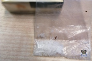 Na zdjęciu zabezpieczone przez policjantów narkotyki.