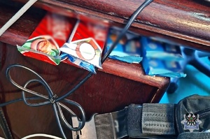 Na zdjęciu odzyskane słodycze.