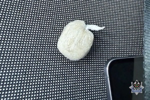 Na zdjęciu zabezpieczone narkotyki.