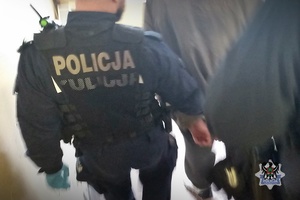 Zatankował na stacji benzynowej, ale nie zamierzał zapłacić za paliwo. Okazało się, że wcześnej już dwukrotnie popełnił podobne czyny