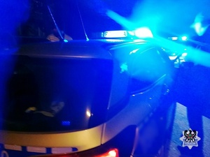 Przestępca drogowy zatrzymany w Boguszowie-Gorcach. Ponownie przypominamy. Jeżeli sąd zakazał ci jazdy pojazdami, nie wsiadaj „za kółko”