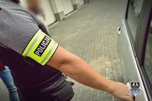 Trzy sądowe wyroki za złamanie wcześniejszych zakazów prowadzenia pojazdów i dwa lata i cztery miesiące więzienia