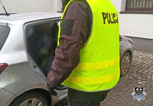 Dwoje złodziei zatrzymanych przez wałbrzyskich policjantów odpowie za kradzieże sklepowe