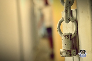 Przyszedł na przesłuchanie, wyszedł w kajdankach i trafił już do świdnickiego aresztu