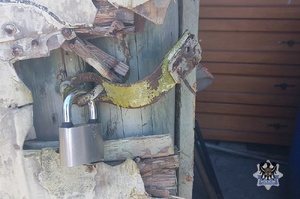 Dzielnicowi pierwszego komisariatu na gorącym uczynku zatrzymali sprawcę włamana do altanki ogrodowej