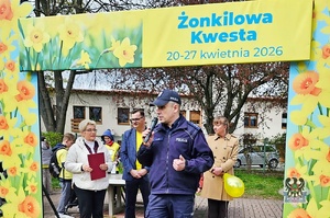 Wałbrzyscy policjanci wspierają akcję „Żonkilowa Kwesta” przypominając zasady bezpieczeństwa dla wolontariuszy