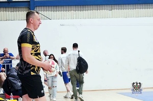 Na zdjęciu policjanci podczas zawodów sportowych.