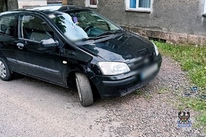 Na zdjęciu samochód, który brał udział w zdarzeniu.