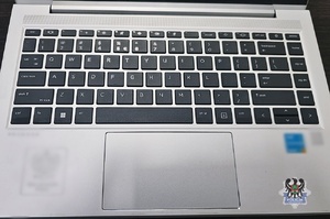 Na zdjęciu odzyskany laptop.