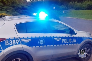 Na zdjęciu policyjny radiowóz.