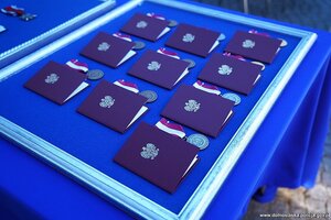 Na zdjęciu policjanci podczas uroczystego apelu.