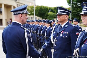 Na zdjęciu policjanci podczas uroczystego apelu.