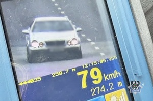 Screen z prędkości 79 km/h.