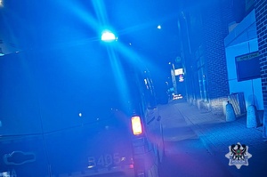 Na zdjęciu radiowóz w porze nocnej.
