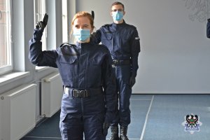 Na zdjęciu policjanci biorący udział w ślubowaniu.