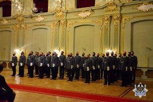 Na zdjęciu wyróżnieni policjanci.