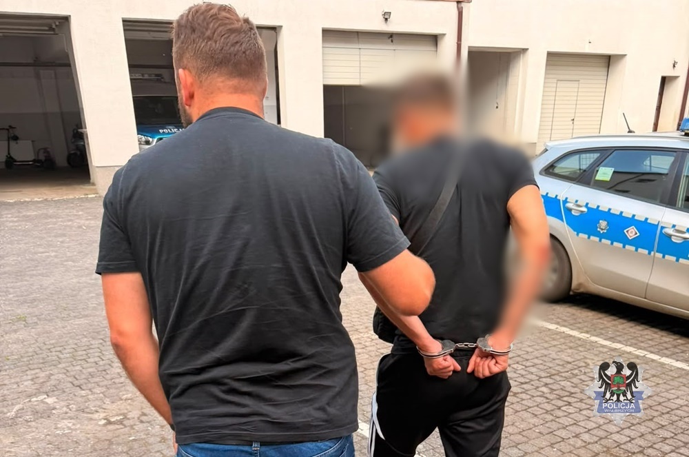Czworo poszukiwanych zatrzymanych przez wałbrzyską policję